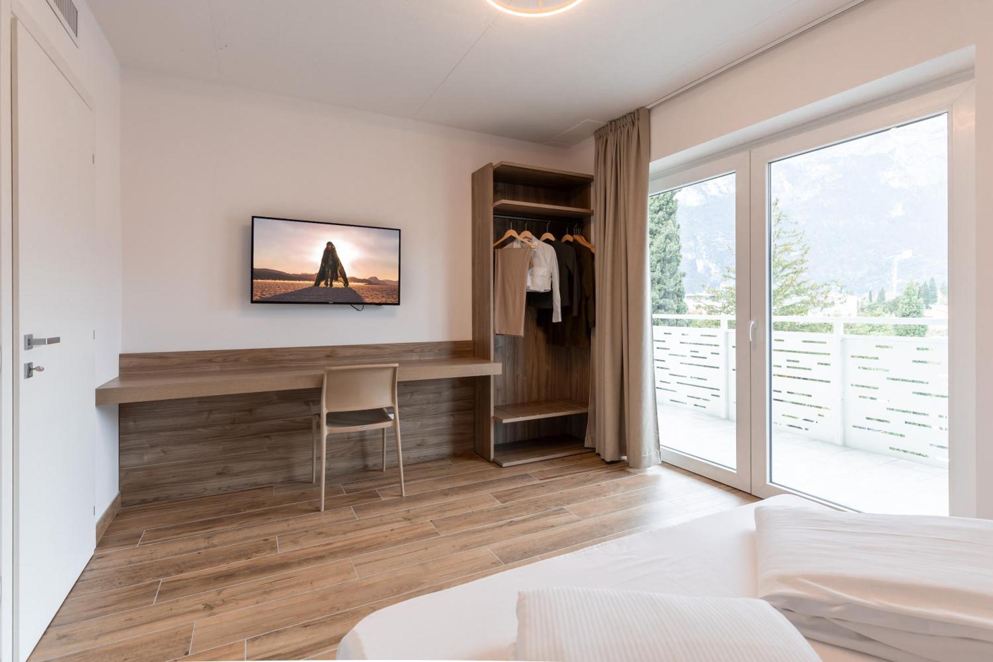 Lake Side Suites ริวาเดลการ์ดา ภายนอก รูปภาพ